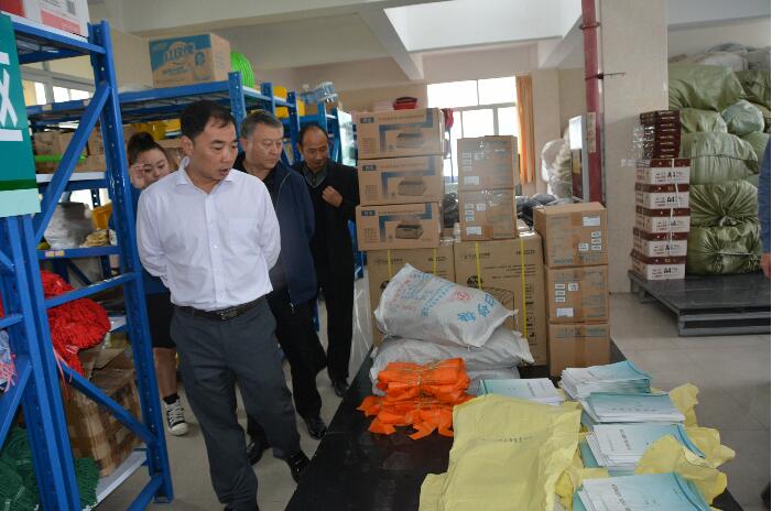 市民政局副局长熊超一行对我院进行节前安全生产大检查