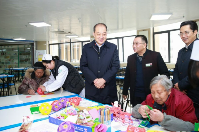 雅安市委书记兰开驰莅临我院调研医养结合工作