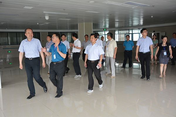 市委副书记、市长兰开驰检查指导灾后重建工作   一