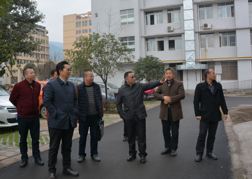 市卫计委主任李志强一行莅临我院检查环境保护工作