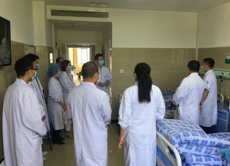 我院开展多学科联合查房活动