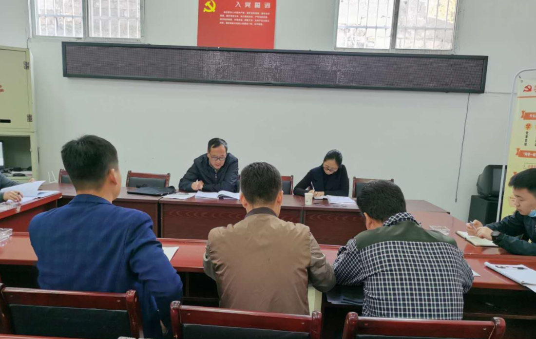 雅安市民政局 雅安市第四人民医院  开展脱贫攻坚挂牌督战工作