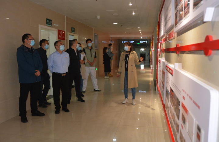 我院接受市直机关 “十佳文化长廊”验收