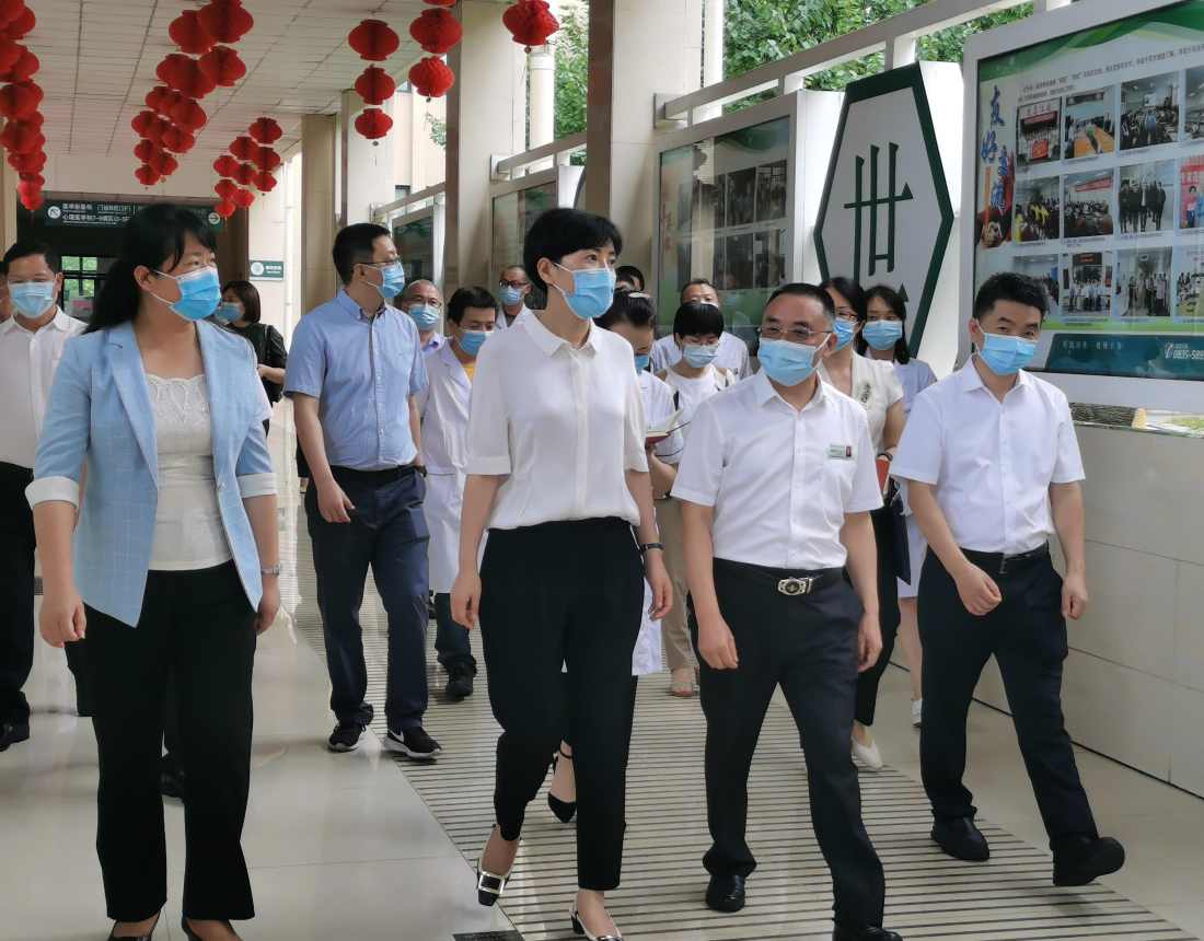 省卫生健康委党组书记敬静调研雅安市第四人民医院
