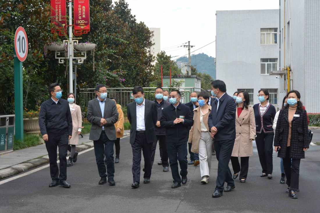 国家卫生健康委党组成员王建军调研雅安市第四人民医院