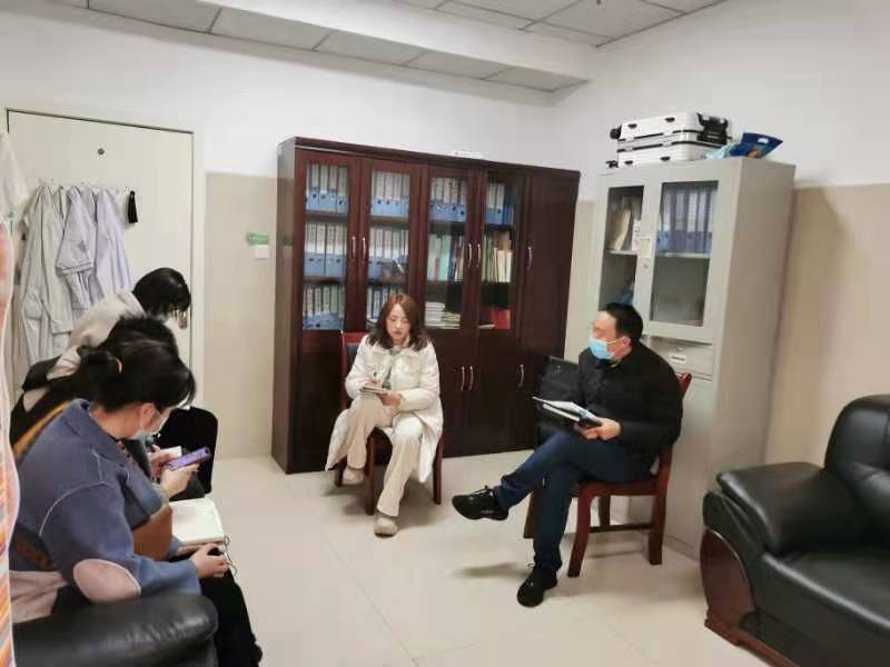 雅安市第四人民医院团委召开2022年第一次中心组学习会