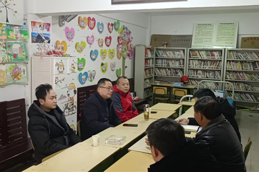 雅安市第四人民医院走访慰问驻村第一书记