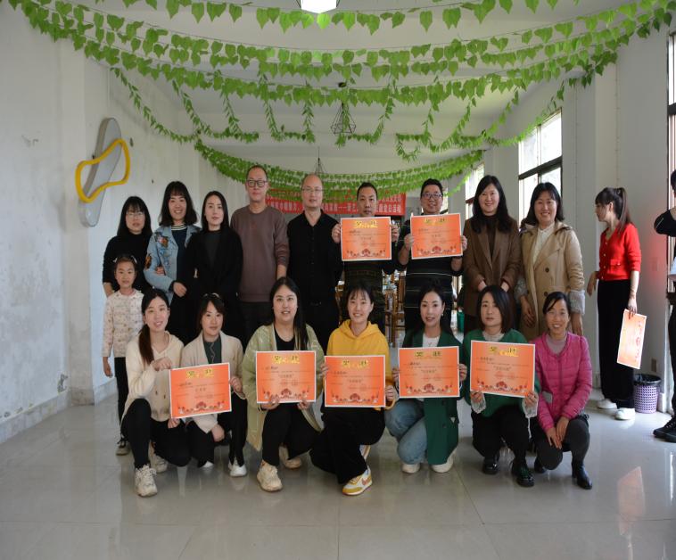 雅安市第四人民医院团委开展“展现巾帼魅力、弘扬良好家风家教——厨艺大比拼”主题团日活动