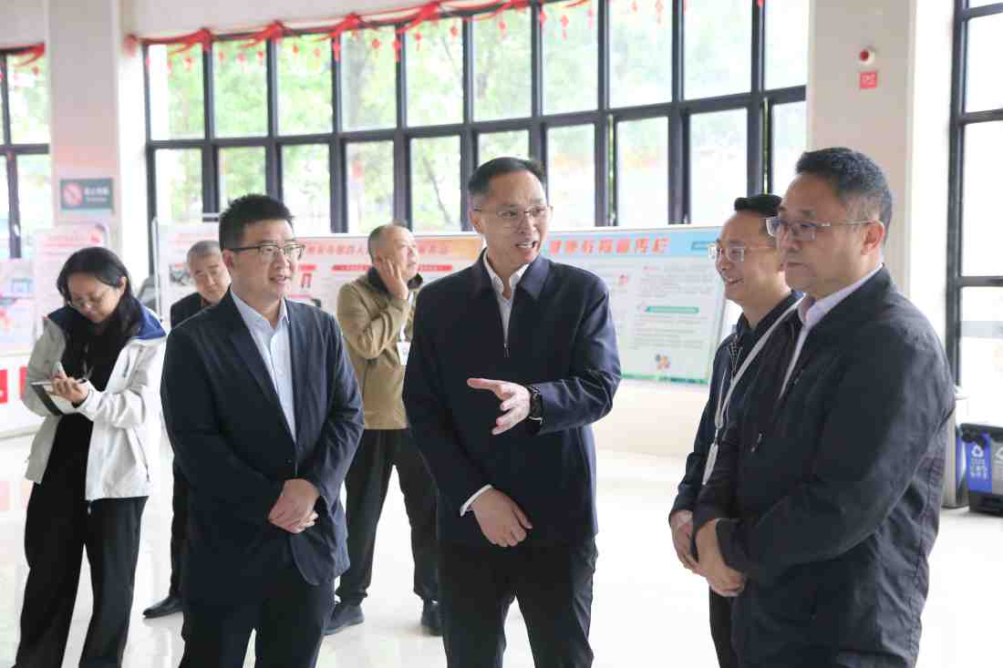 省民政厅工作组调研雅安市第四人民医院