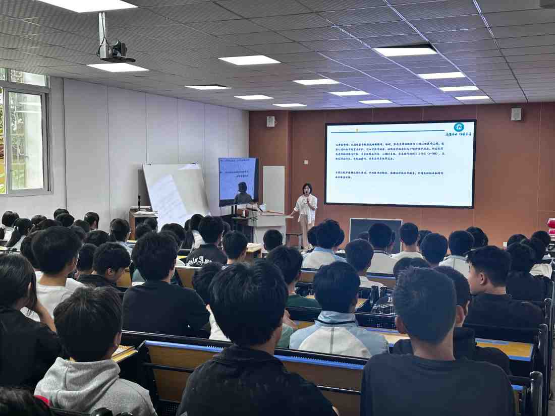 雅安市第四人民医院深入帮扶村开展“助残惠民办实事·阳光心灵向未来”公益活动