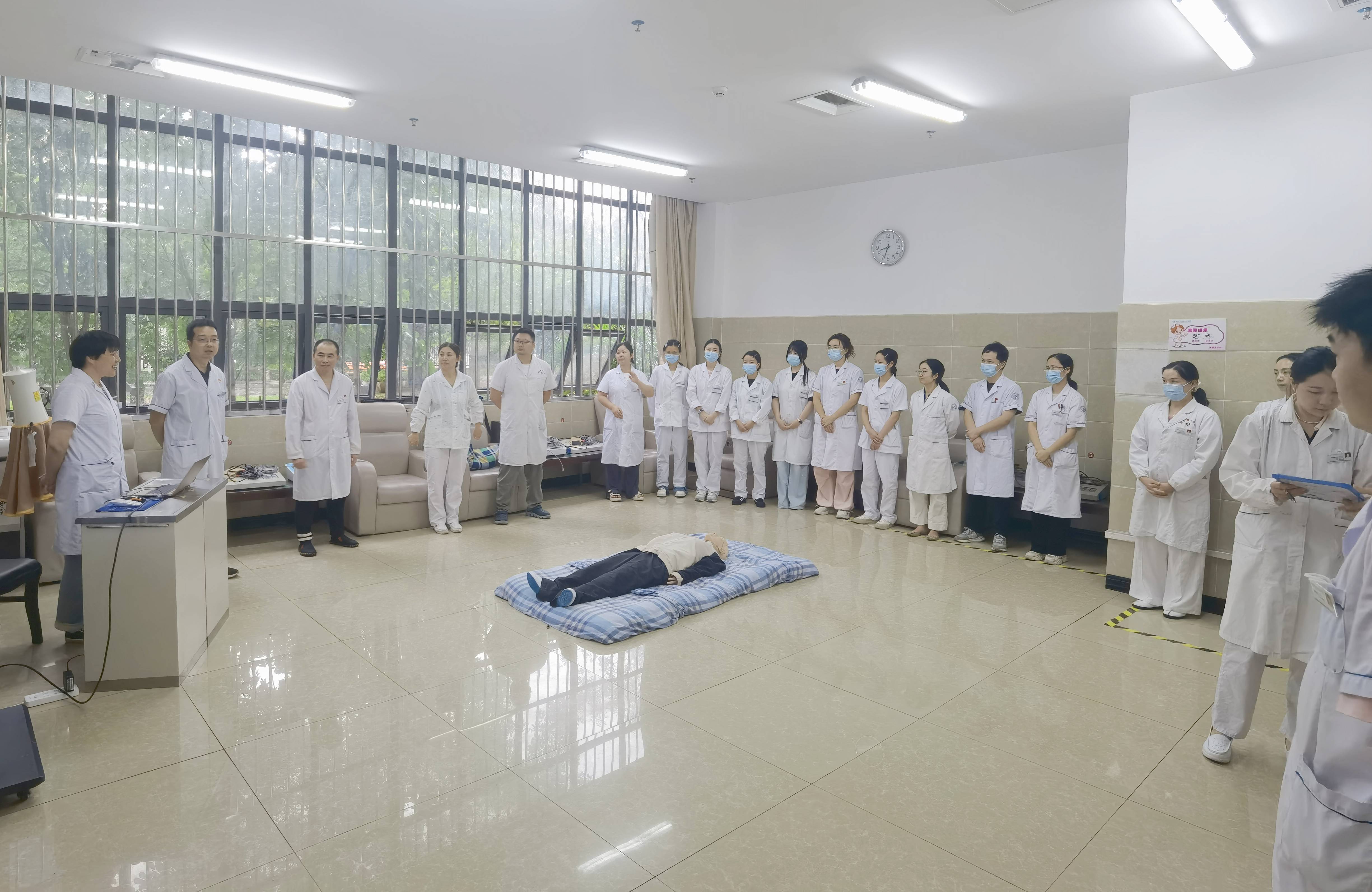 雅安市第四人民医院康复门诊医技党支部开展心肺复苏专项培训